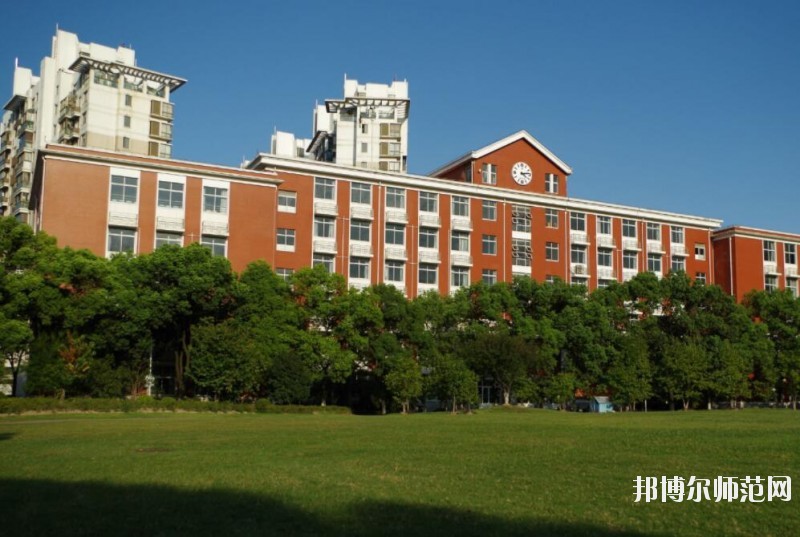 上海大學師范學院延長校區(qū)招生辦聯(lián)系電話