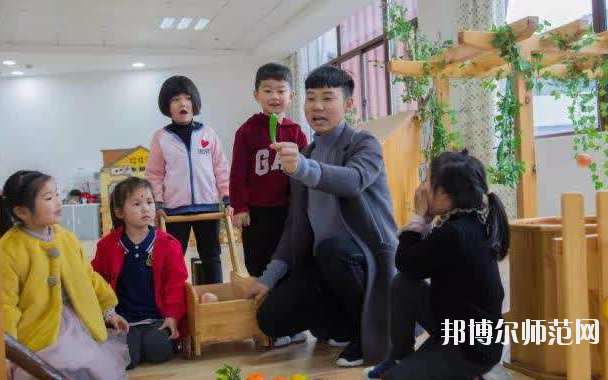 白銀2020年讀幼師學校什么專業(yè)最好